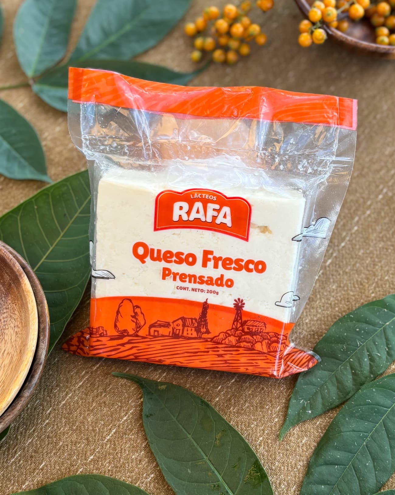 Queso fresco prensado Lácteos Rafa, porción de 200 g
